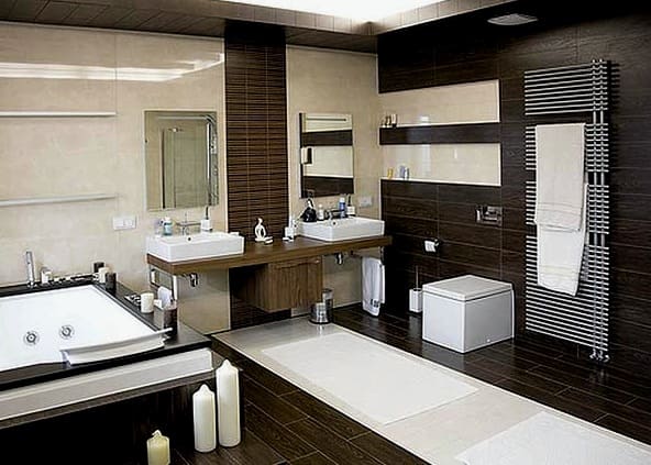 Moderna notranjost kopalnic v kombinaciji z straniščem