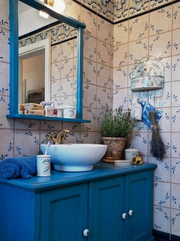 Modre kopalniške ploščice v slogu Provence