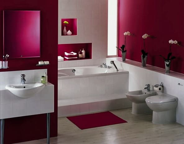 Rdeča barva v oblikovanju kopalnice